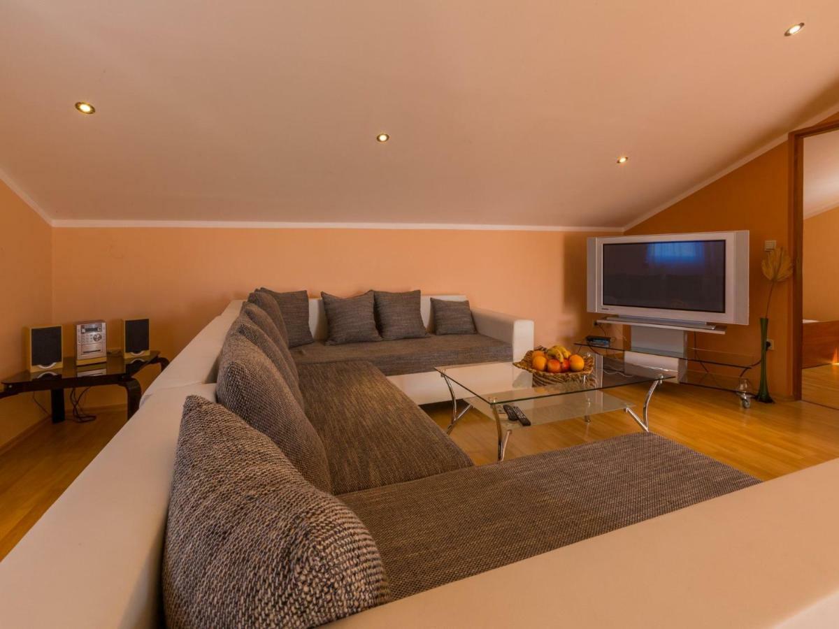 Apartments Alin Dramalj Eksteriør billede